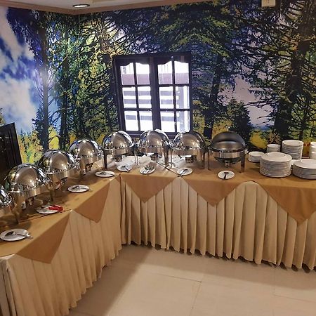 Villa Esmeralda Bryan'S Resort Hotel And Restaurant Palayan City Exteriör bild