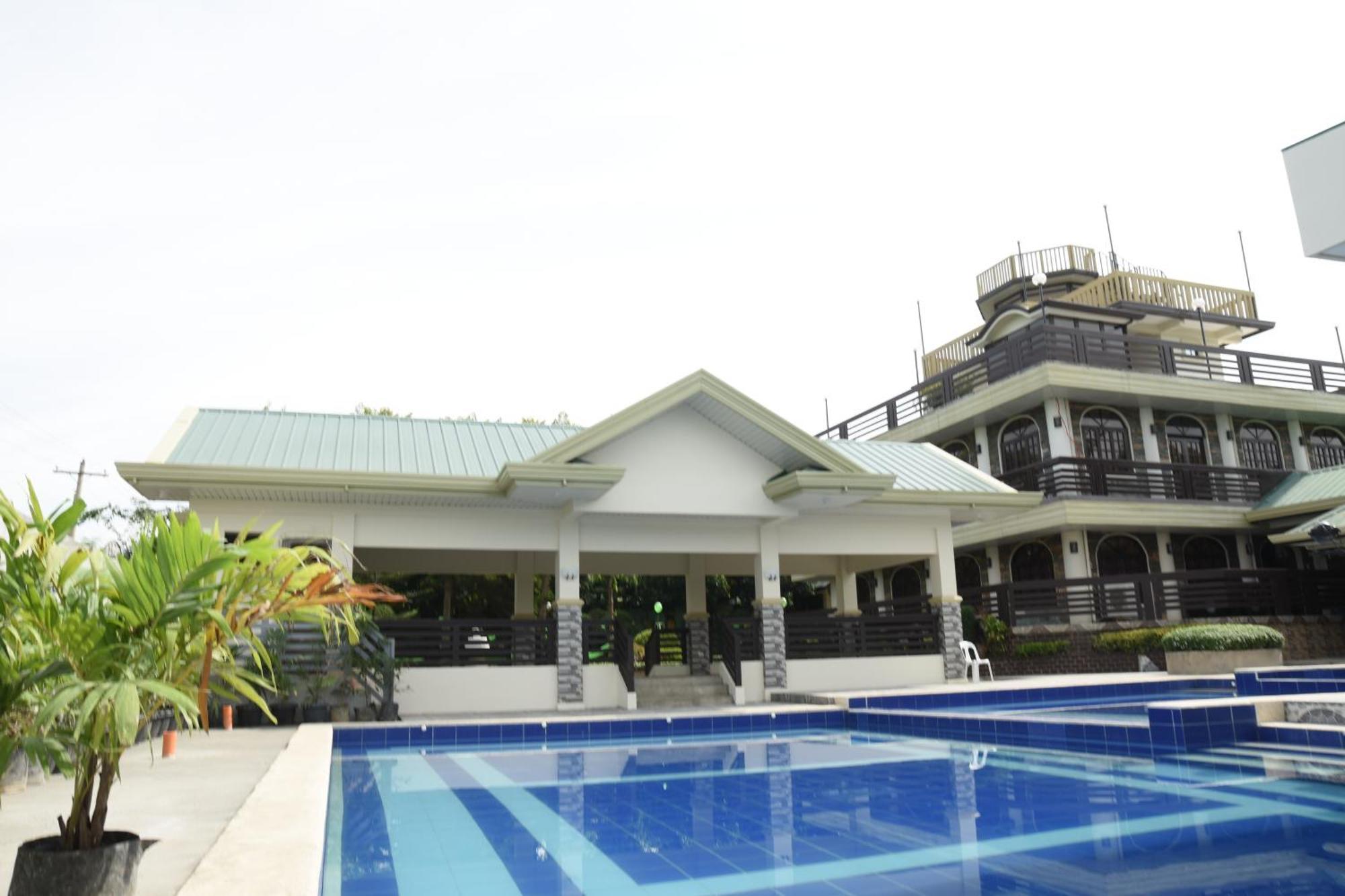 Villa Esmeralda Bryan'S Resort Hotel And Restaurant Palayan City Exteriör bild